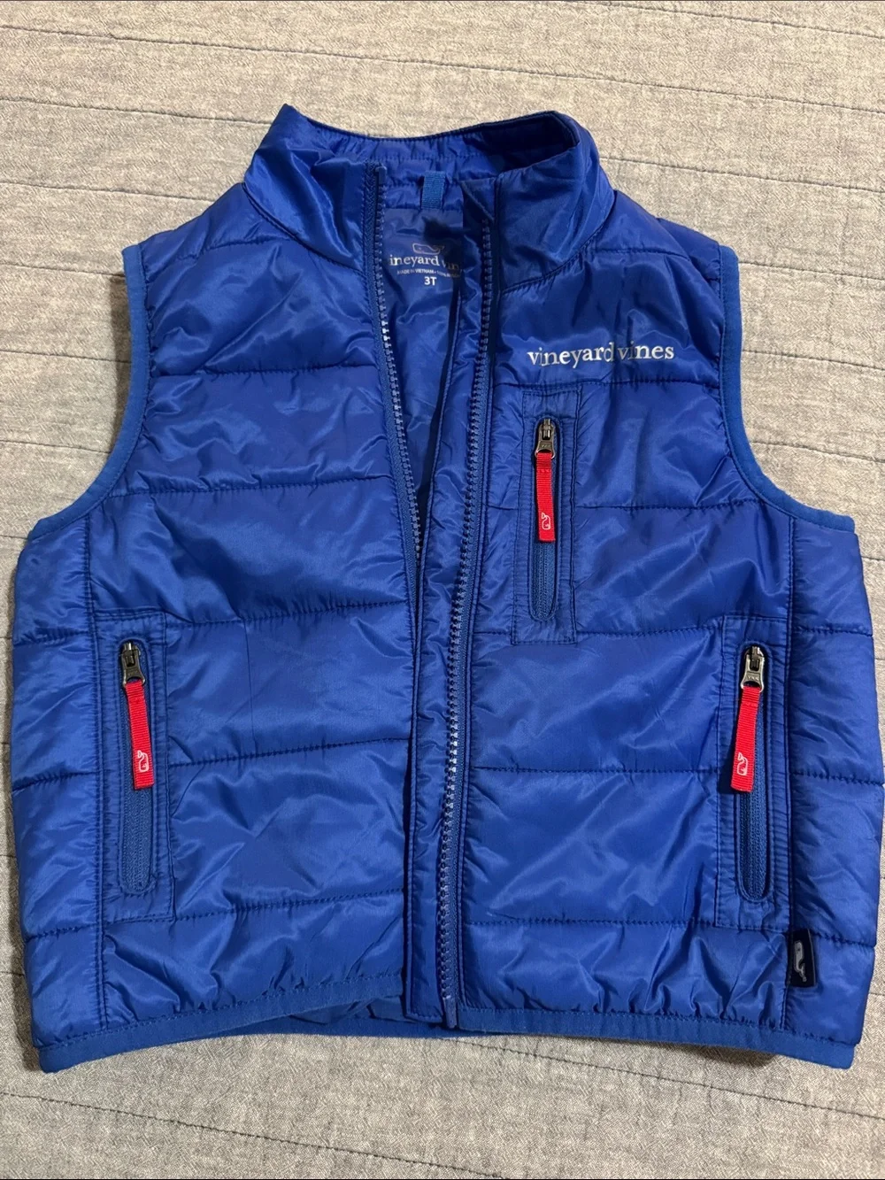 Vineyard Vines Bright Blue Quilted Nylon Vest with Red Zipper Accents 3T unisex